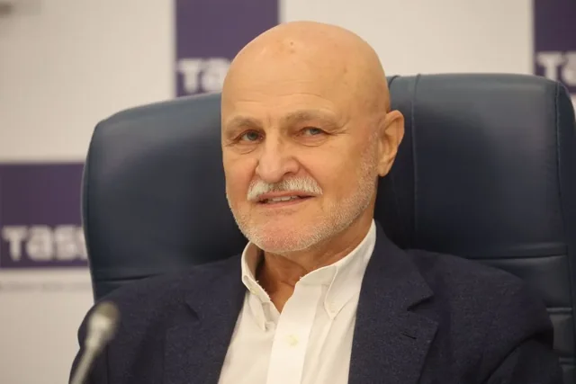 Сергей Шумаков